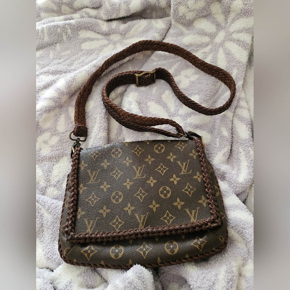 Used Vintage Louis Vuitton Handbag